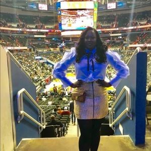 Bcbgmaxazria gold skirt